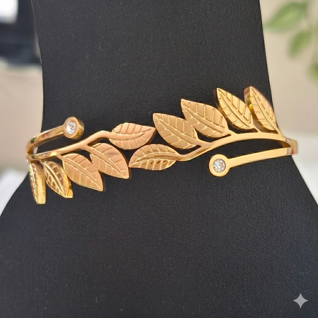 Golden Leaf Luxe Anti-Tarnish Openable Bracelet