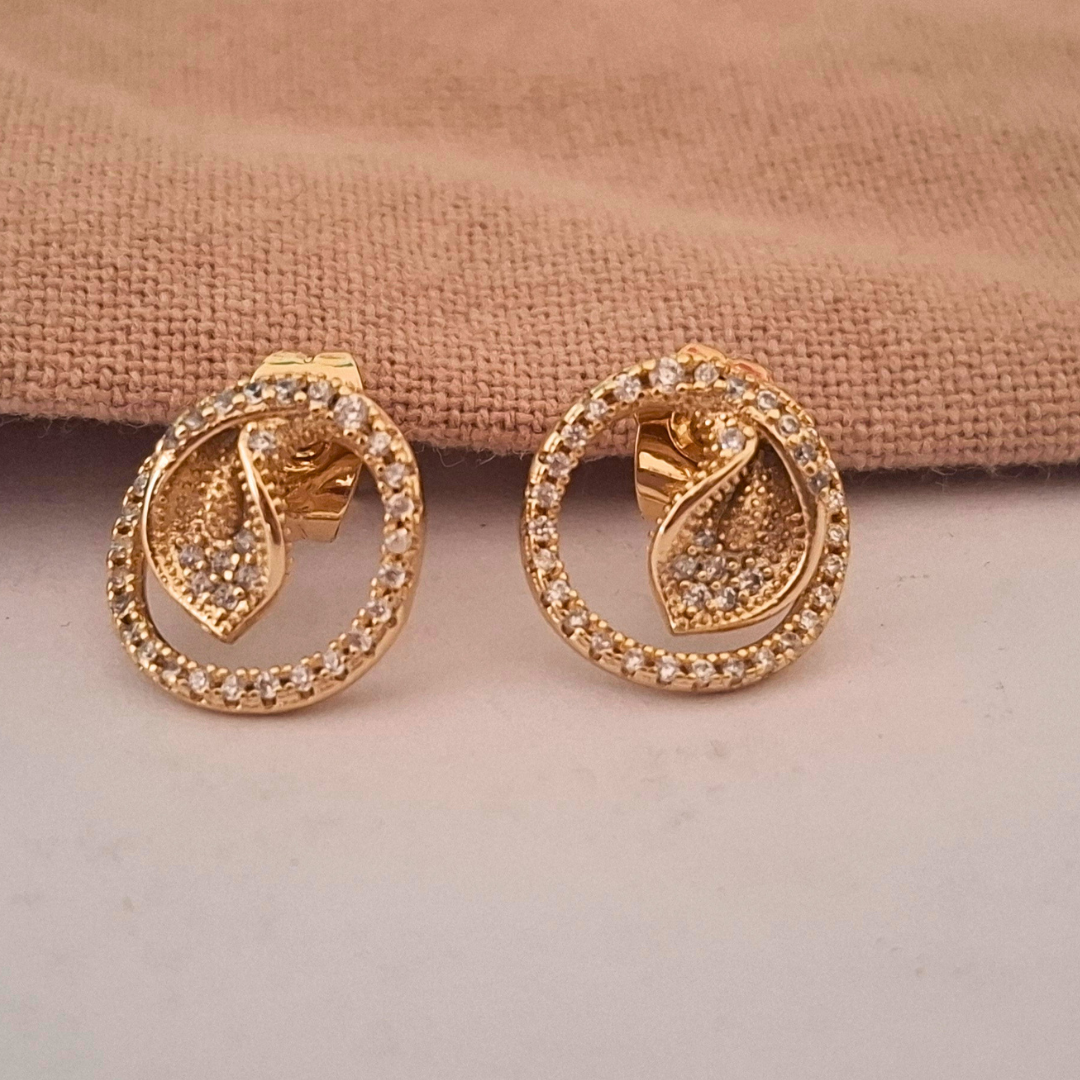 Luxe Halo Leaf Stud Earrings (Anti-Tarnish | Xuping)