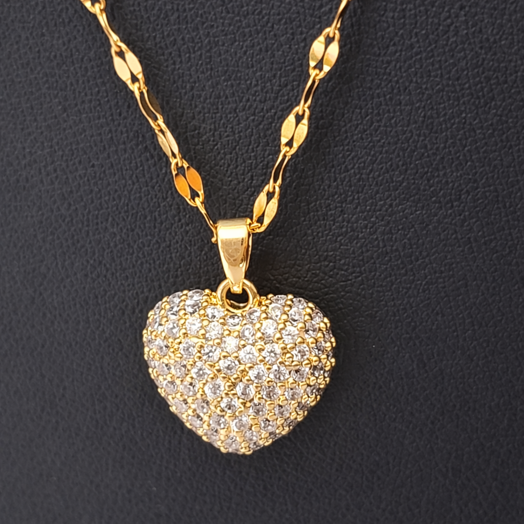Elegant Gold-Toned Heart Crystal Pendant Necklace