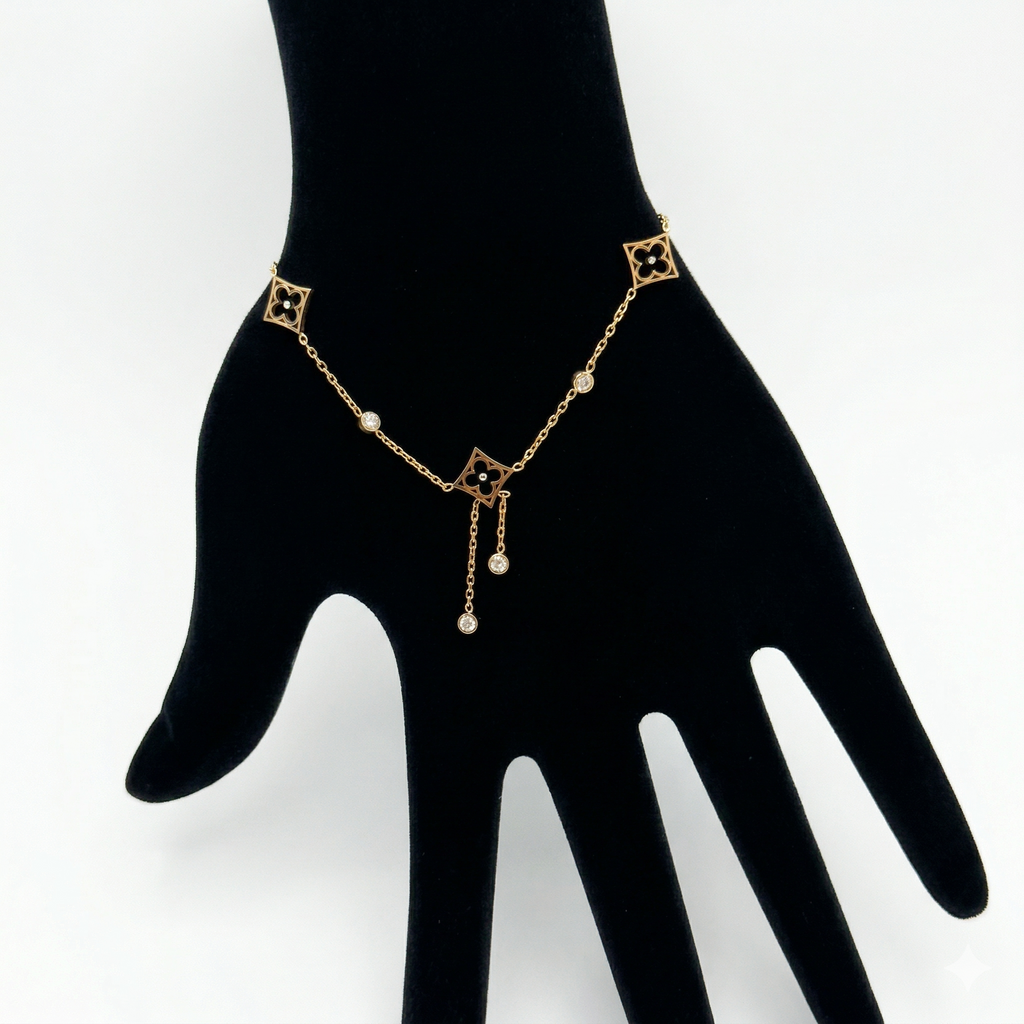 Elegant Clover Charm Drop Bracelet – 316L Stainless Steel - Rust and Tarnish Resistant